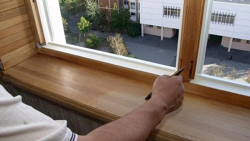 Лакирование новых деревянных оконных рам